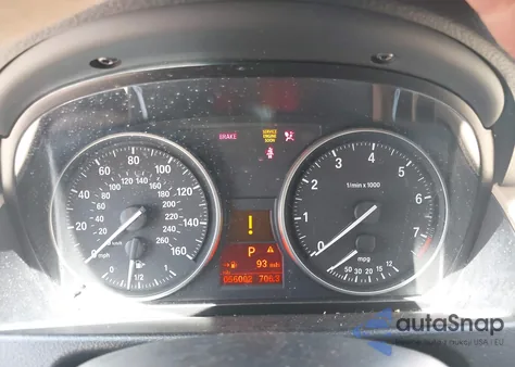 2015 BMW X1 xDrive28I z USA, uszkodzony, nr VIN WBAVL1C53FVY39823